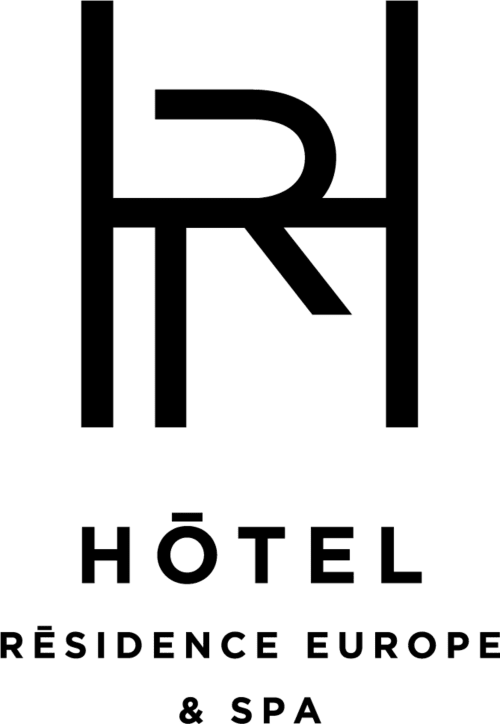 Logo de l'Hôtel Résidence Europe & Spa avec un « R » stylisé aux barres verticales, Clichy