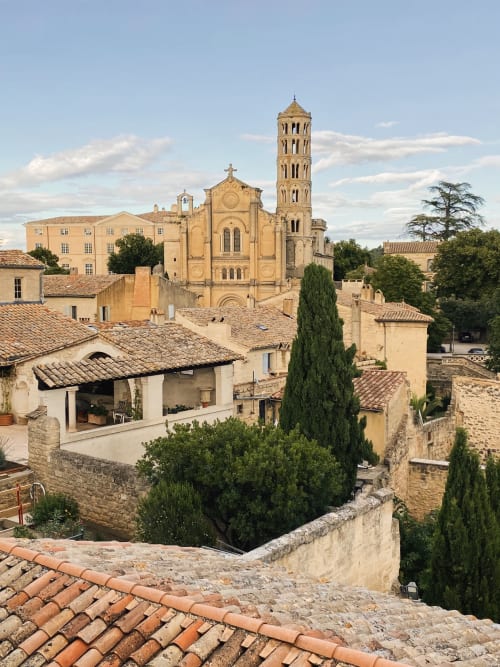 chambre a louer Uzes maison a louer Uzès provence sud de la france maison de vacances la maison du puisatier uzès uzes gard occitanie sud de la france maison de vacances à louer uzès gard provence france gîte chambre à louer charme centre historique maison d'hote la maison du puisatier maison a louer avec piscine chauffée house to rent holiday home uzes swimming pool garden historic center