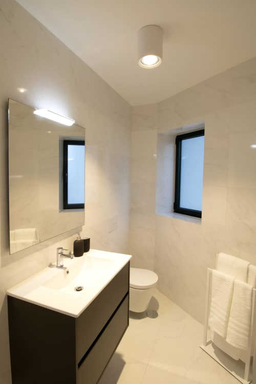 RIA CENTRUM AVEIRO DELUXE BLACK&WHITE