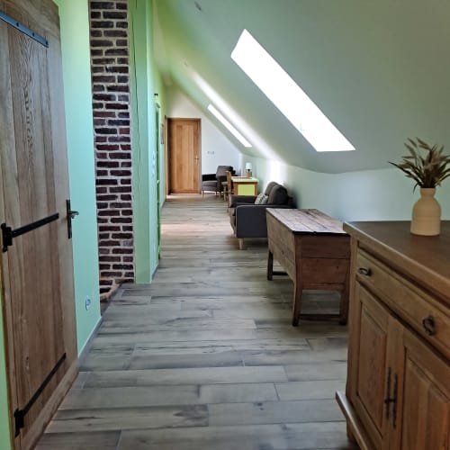 Der Flur zum Lesen und Entspannen im Ferienhaus La Moussette, zwischen Meer und Land.