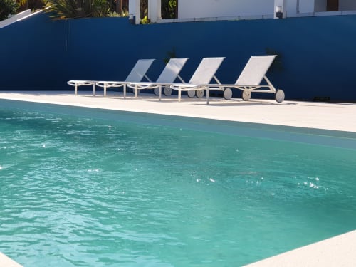 piscine, transat, ile de la réunion, les coeurs d'amants