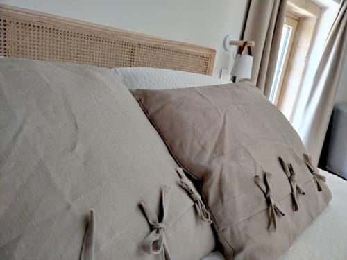 coussins en lin de la chambre air, maison de pagneux, chambres d'hôtes en Beaujolais des Pierres dorées