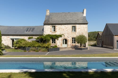 Manoir de la Nogrie stone manor house with pool in Val d'Izé, France
