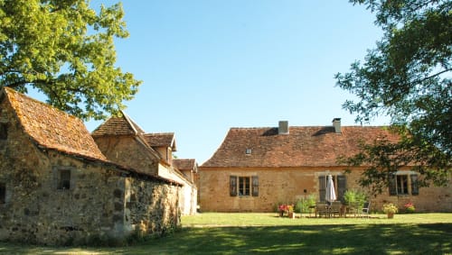 Gîte en pierre rustique avec terrasse et espace détente au jardin du Lapin sur le Toit, Rouffignac