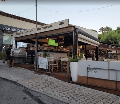 Restaurant et brasserie Café Valmer à la Villa Sigahi à La Croix Valmer, France avec terrasse extérieure