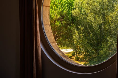 Oeil de boeuf du Domaine du Got. Maison de vacance à la campagne.