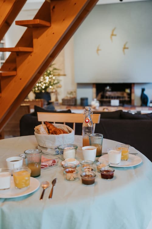 LES 3 BOIS, Profitez de notre service petit-déjeuner!