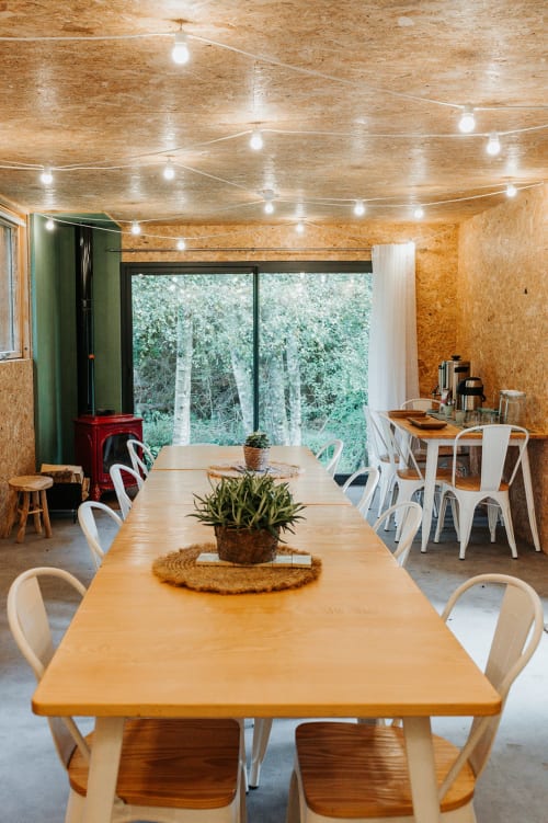 LA BERGERIE, Salle polyvalente en pleine nature au bord de la rivière