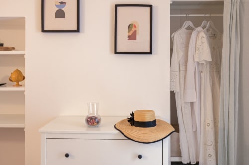 Casa Ricasoli Bespoke Guest House Monopoli Puglia, 80m2 2 camere da letto cucina bagno doccia spazio esterno situato a 50 metri dalla piazza principale Piazza Vittorio Emanuelle che vi porta al centro storico di Monopoli.