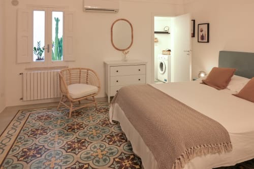 Casa Ricasoli Bespoke Guest House Monopoli Puglia, 80m2 2 camere da letto cucina bagno doccia spazio esterno situato a 50 metri dalla piazza principale Piazza Vittorio Emanuelle che vi porta al centro storico di Monopoli.