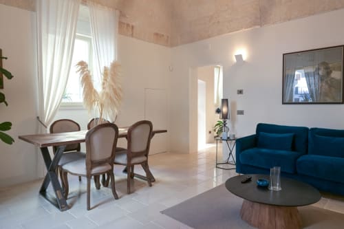 Dimora Palestro Bespoke Guest House Monopoli Puglia, lusso 90m2 1 camera da letto king size cucina bagno doccia spa idromassaggio bagno turco doccia a vapore, centro storico di monopoli vicino alla spiaggia situato a 50 metri dalla piazza principale Piazza Vittorio Emanuelle che conduce al centro storico.