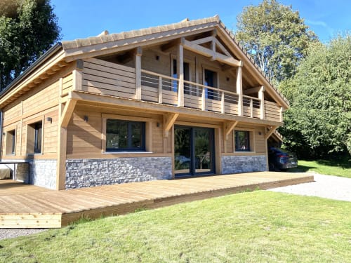 Jardin arboré et terrasse