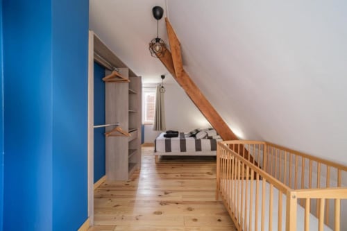 Chambre cosy du gîte Le Coteau de Sigo à Kaysersberg Vignoble, décor alsacien authentique
