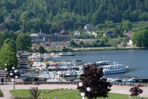 Vue panoramique sur le lac de Gérardmer depuis le gîte La Mielerie du Lac