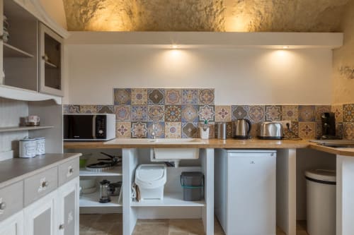 Cuisine dans le gîte troglodytique le 1875 aux Gîtes de la Rochère, Noizay
