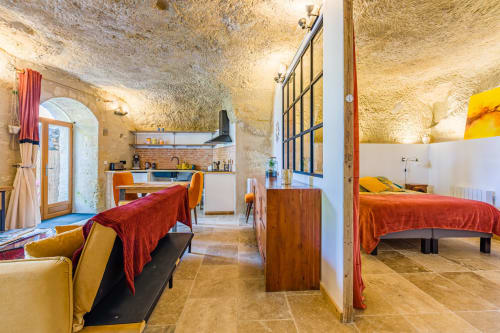 Intérieur du 161 aux gîtes troglodytiques de La Rochère à Noizay, vallée de La Loire