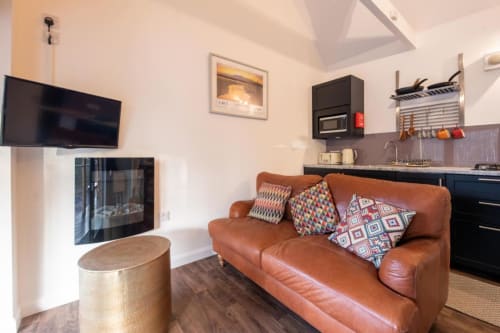 Tiny House, modern space, Scottish Highlands, comfort, outdoor, walking, river, mountain