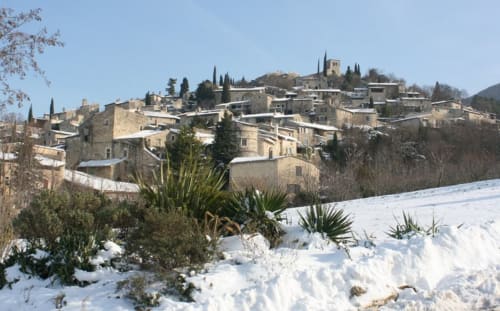 Mirmande village perché en hiver