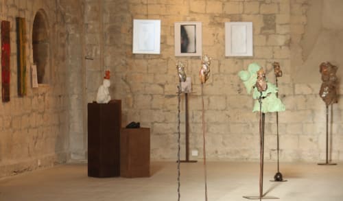 Exposition dans la vieille église de Ste Foy à Mirmande