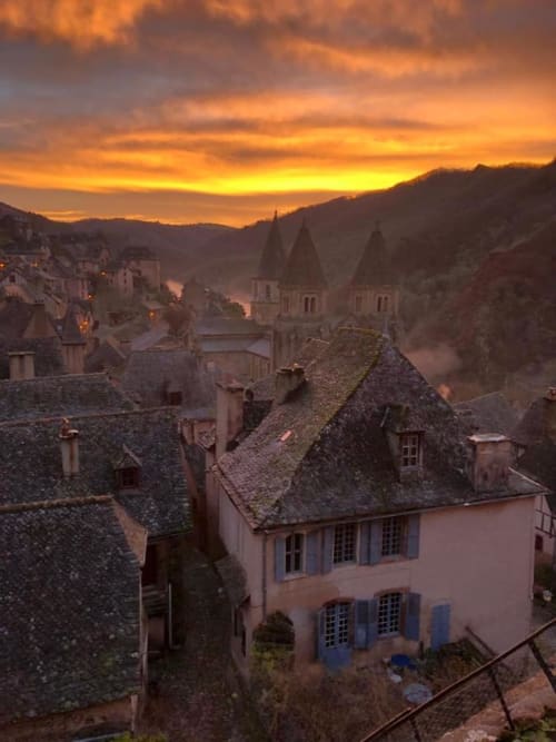 La Conquise vue sur le lever de soleil