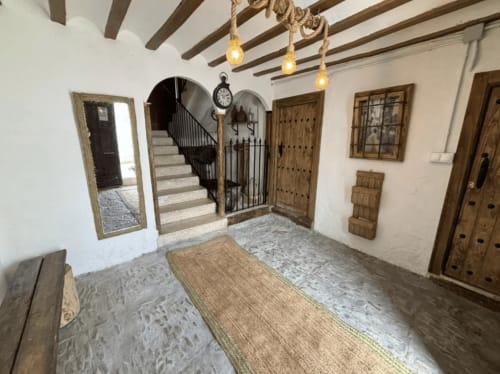 Aguadora en Iznatoraf: encanto rural garantizado.
