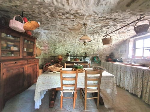 Summer Kitchen 3 Bed Gite