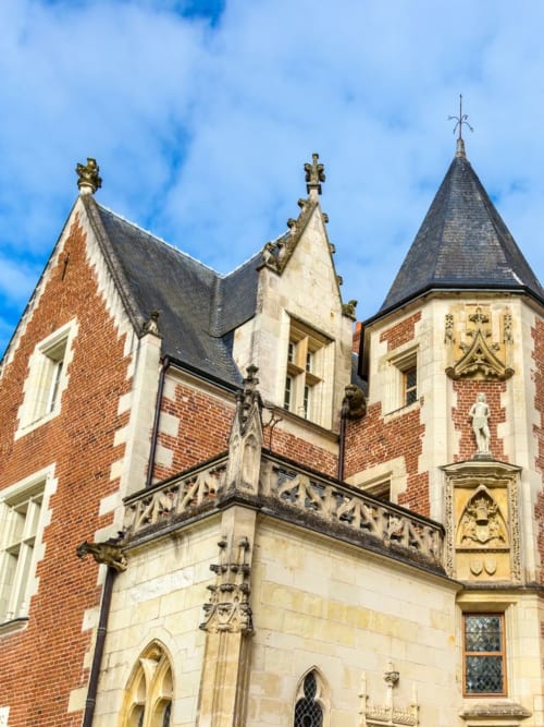 Château de Clos Lucé, demeure de L. de Vinci à Amboise, à quelques minutes des Gîtes troglodytiques de la Rochère, Noizay