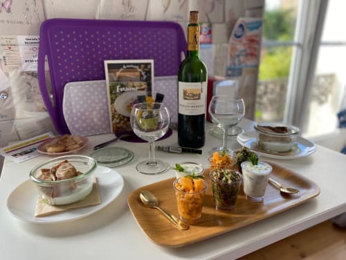 We esprit Hauts de France à Abbeville au Jardin des deux ponts 1 nuit au Jardinet avec apéritif (mises en bouche, champagne, vin, bière ou apéritif sans alcool) et petits déjeuners proche Baie de Somme