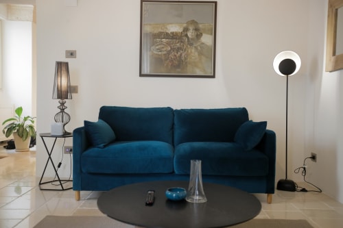 Dimora Palestro Bespoke Guest House Monopoli Puglia, lusso 90m2 1 camera da letto king size cucina bagno doccia spa idromassaggio bagno turco doccia a vapore, centro storico di monopoli vicino alla spiaggia situato a 50 metri dalla piazza principale Piazza Vittorio Emanuelle che conduce al centro storico.