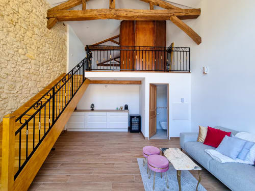 Bridal suite lounge, ideal for couples, at Château Erigoye