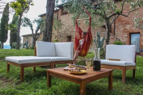 Relaxing garden areas with views over the Tuscan hills