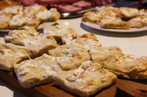 Simple and genuine Tuscan cuisine prepared in-house