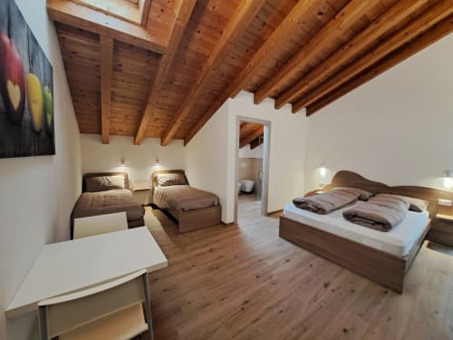 Agritur Clementi | camere in Trentino, Agritur in Trentino Alto Adige , B&B in Trentino, Bed & breakfast, camere vicino all’uscita dell’autostrada, camere vicino a Trento, piste sciistiche Paganella, impianti risalita Paganella, piste sciistiche Monte Bondone, camere economiche vicine ad Andalo, Fai della Paganella, Paganella, Lago di Molveno, Lago di Tovel, mercatini di Natale, piste down hill, guest card, Agritur vicino a piste ciclabili, Agritur in Trentino, Agritur vicino a Trento, Agritur vicino all'uscita dell'autostrada, B&B vicino  a Trento, B&B impianti risalita Paganella.