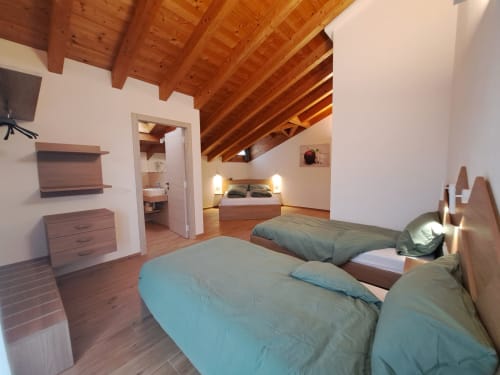 Agritur Clementi | camere in Trentino, Agritur in Trentino Alto Adige , B&B in Trentino, Bed & breakfast, camere vicino all’uscita dell’autostrada, camere vicino a Trento, piste sciistiche Paganella, impianti risalita Paganella, piste sciistiche Monte Bondone, camere economiche vicine ad Andalo, Fai della Paganella, Paganella, Lago di Molveno, Lago di Tovel, mercatini di Natale, piste down hill, guest card, Agritur vicino a piste ciclabili, Agritur in Trentino, Agritur vicino a Trento, Agritur vicino all'uscita dell'autostrada, B&B vicino  a Trento, B&B impianti risalita Paganella.