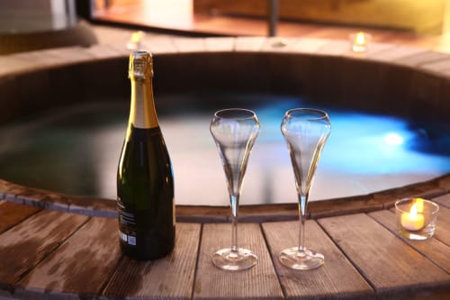 Champagne et jacuzzi privatif à la Villa Margaux