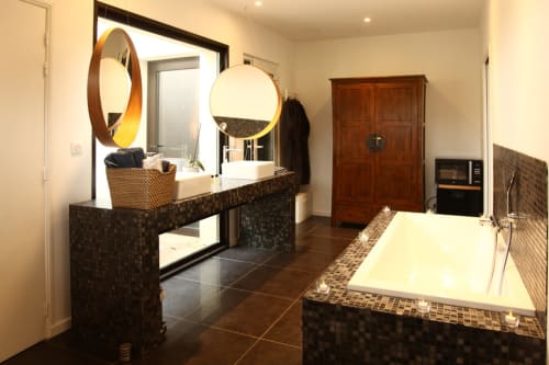 salle de bain cottage hammam douche baignoire mobilier balinais
