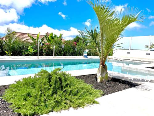 Alojamiento en La Palma Tajuya Luxury Villas para relajarse con piscina y amplio espacio exterior. 