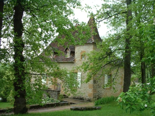 Maison de pierre Maison du Bournat nichée dans les bois aux Chambres d'hôtes Les Pratges, Figeac