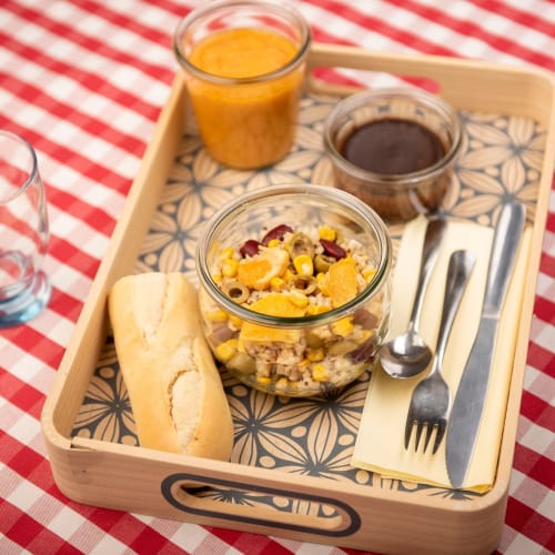 Plateau repas bocaux en cas d'arrivée tardive ou juste envie de rester tranquille dans votre hébergement ou au jardin