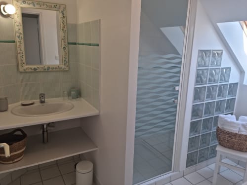 salle de bain- argoat-chambre-hotel- 