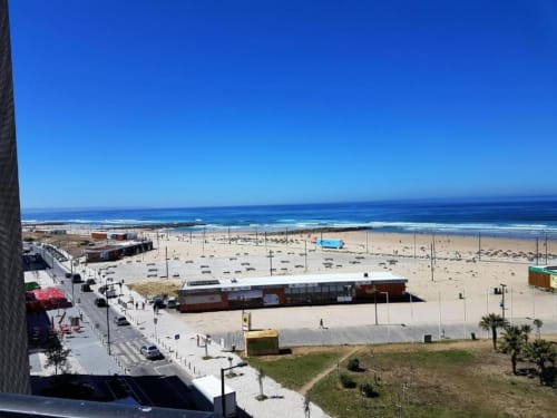 Affordable beachside stay in Costa da Caparica