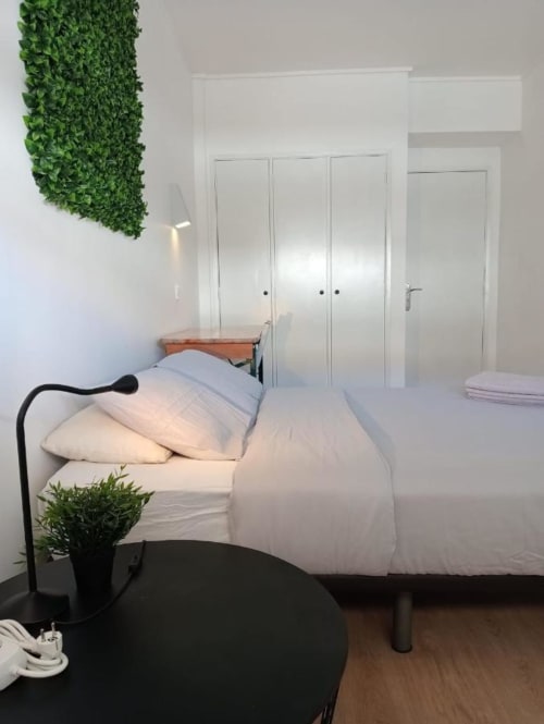 Affordable beachside stay in Costa da Caparica