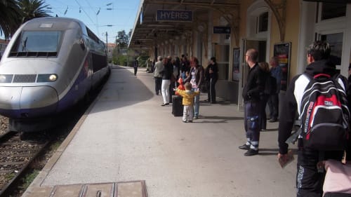 Hyères SNCF train station - VacancesGiens vacation rental apartment - Close to the apartment Le Mérou