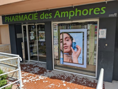 Pharmacie de Giens les Amphores - VacancesGiens location saisonnière d'appartement - Proche de l'appartement La Girelle