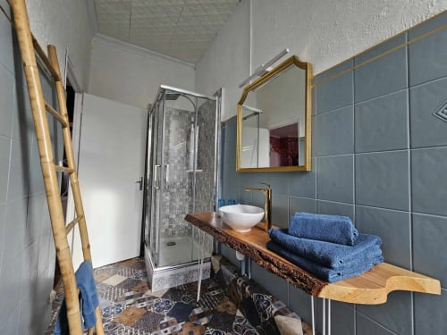 Salle de douche de la chambre PAON