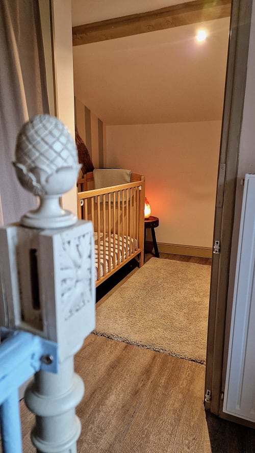 Chambre bébé - Les Acacias -gites-auvergne-puy-dome