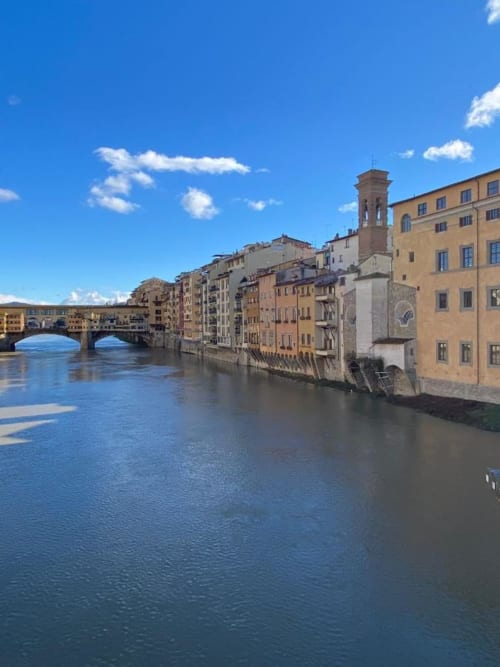 Vista su Ponte Vecchio e fiume Arno a Firenze, Italia - Ubicazione del mio appartamento fiorentino