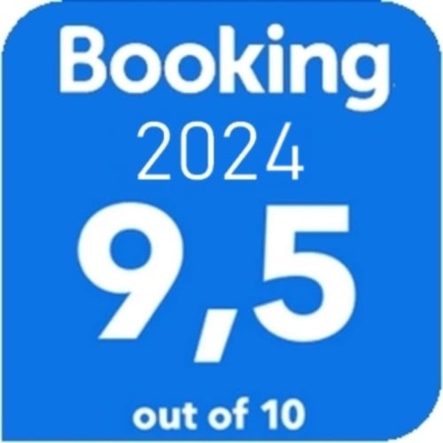 Booking 2024 9.5 out of 10 rating badge for Chambres d'hôtes - La ferme de l'Ostrevent BnB in Estrées, France