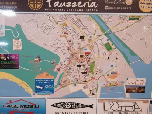 Mappa turistica di Licata, Sicilia con attrazioni locali, ristoranti e attività commerciali inclusa la pizzeria Tauzzeria e barca