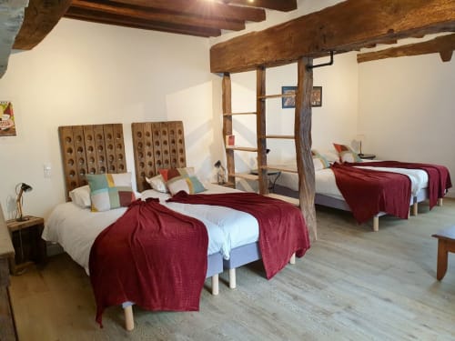 Chambre rez-de-chaussée, 5 couchages avec salle d'eau et toilette, logis Escale grand gite saumur